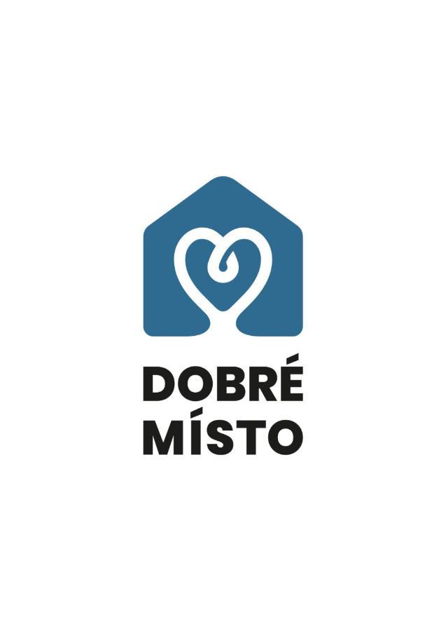 Hotel Dobré Místo Krnov Esterno foto