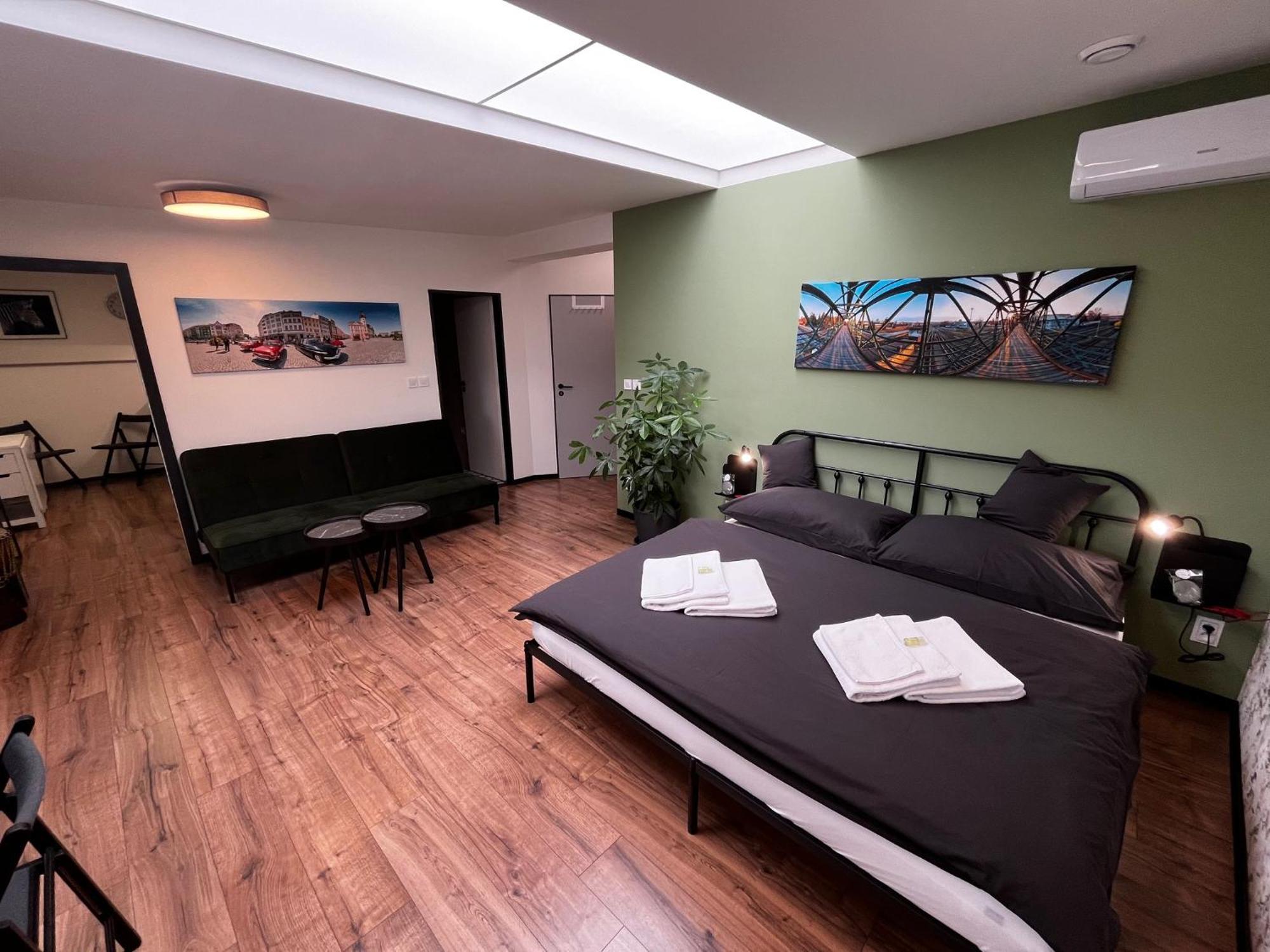 Hotel Dobré Místo Krnov Esterno foto